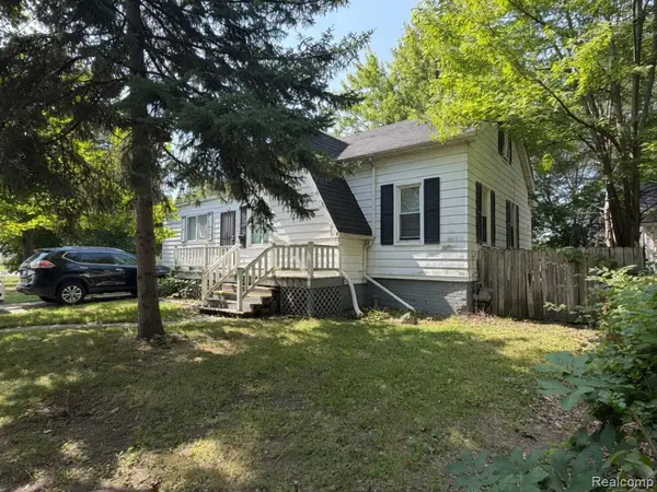 5629 Gateshead, Grosse Pointe, MI 48236