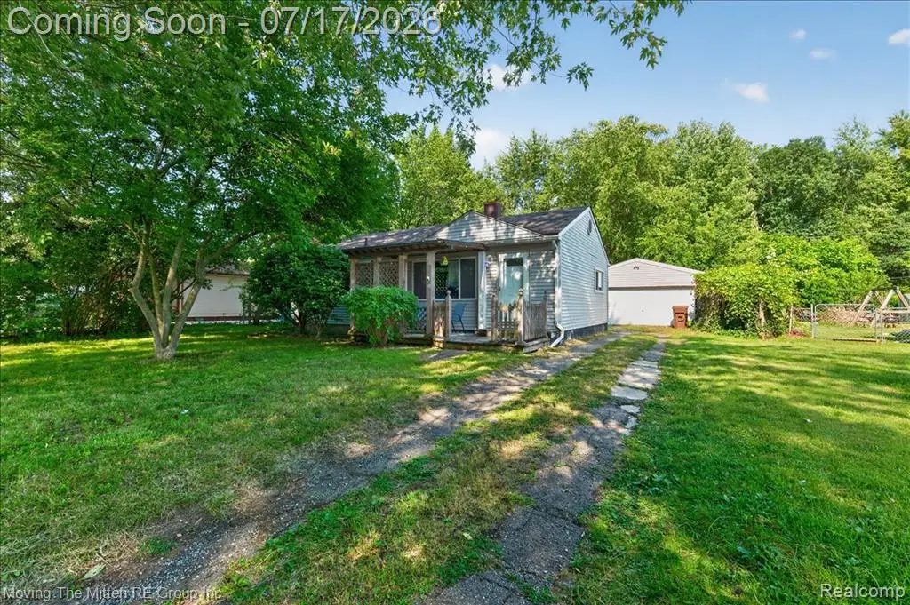 21847 Fenster, Belleville, MI 48111 - #1