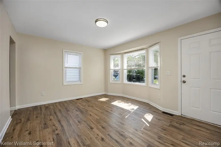 21178 Dexter, Warren, MI 48089 - #2