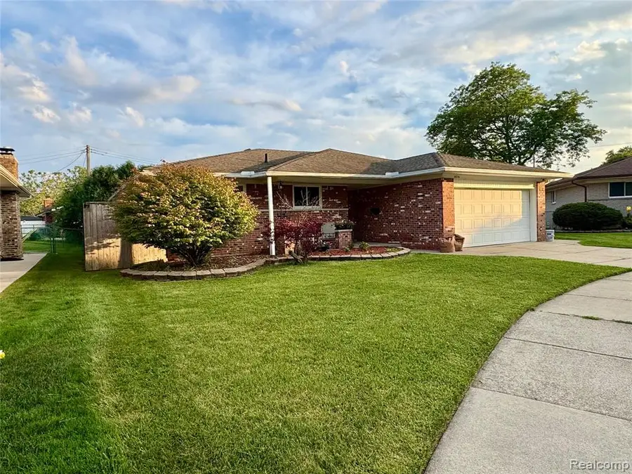 14718 Howell, Sterling Heights, MI 48312 - #2