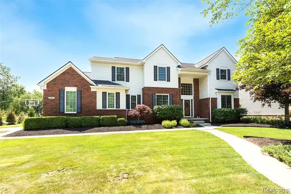 1162 Gentry, South Lyon, MI 48178