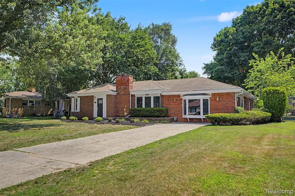 2313 Saint Joseph, West Bloomfield, MI 48324 - #1