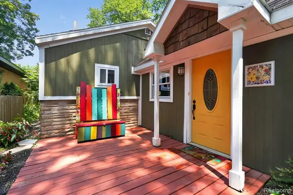 1700 Clark Lake, Brighton, MI 48114