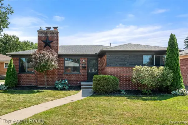 21541 Pallister, Saint Clair Shores, MI 48080