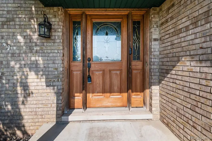 50583 Pembroke, Chesterfield, MI 48047 - #3