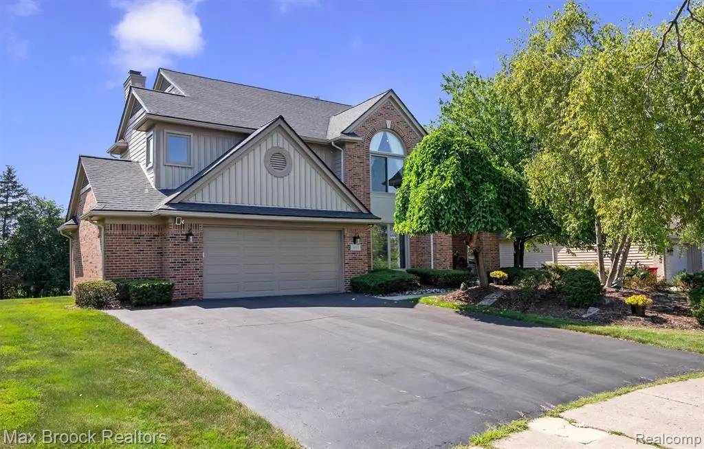 5101 Village Commons, West Bloomfield, MI 48322 - #1
