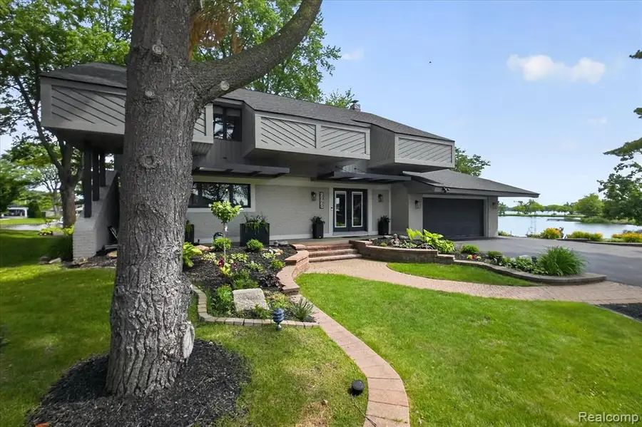 5050 Surfwood, Commerce Township, MI 48382 - #2