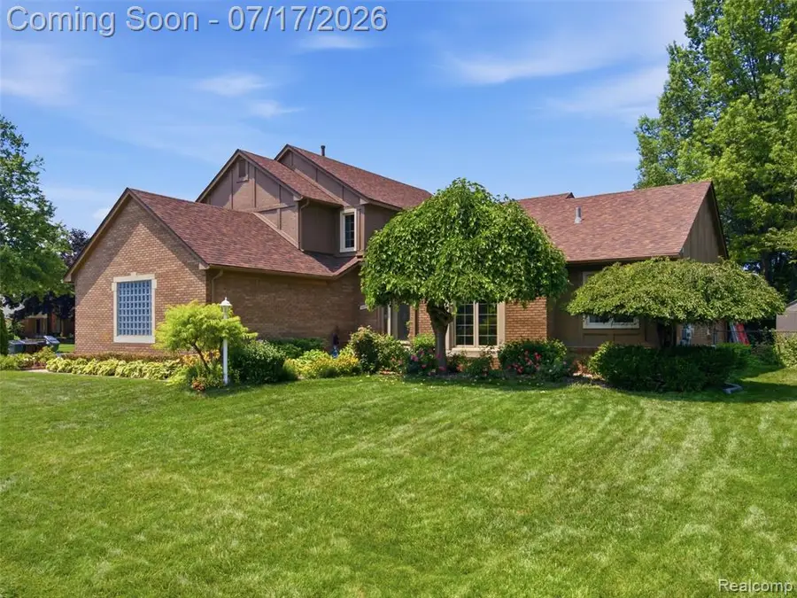 14751 Ashton, Shelby, MI 48315 - #2