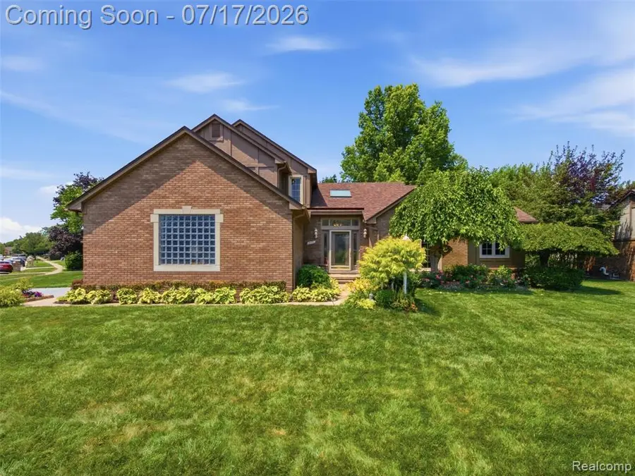 14751 Ashton, Shelby, MI 48315 - #3