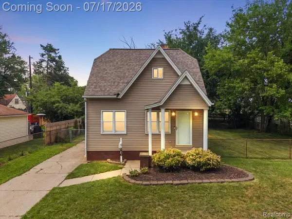 676 W Coy, Hazel Park, MI 48030