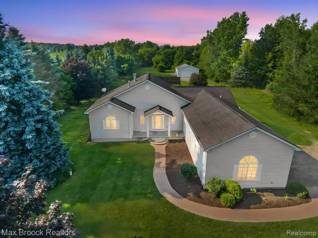 2165 Oakwood, Ortonville, MI 48462 - #1