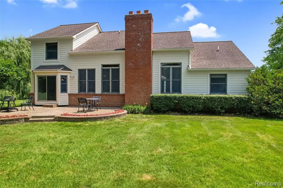 5501 Jeanne Marie, White Lake, MI 48383 - #3