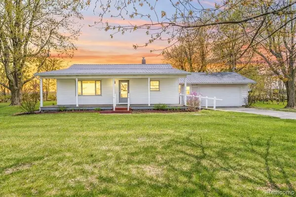 8531 S Waldron, Pittsford, MI 49271