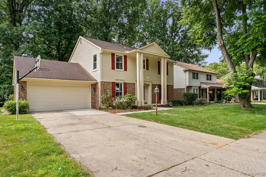 2118 E Rutgers, Troy, MI 48085 - #2