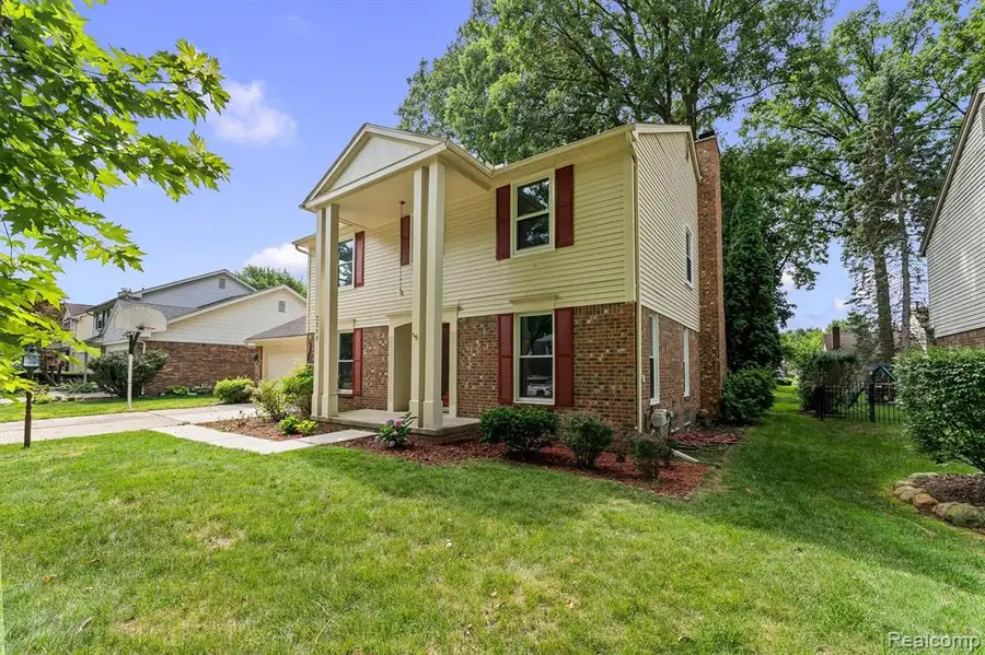 2118 E Rutgers, Troy, MI 48085 - #3