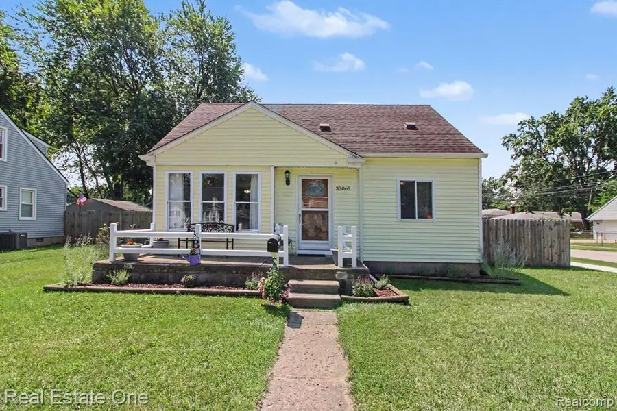 33065 John Hauk, Garden City, MI 48135 - #2