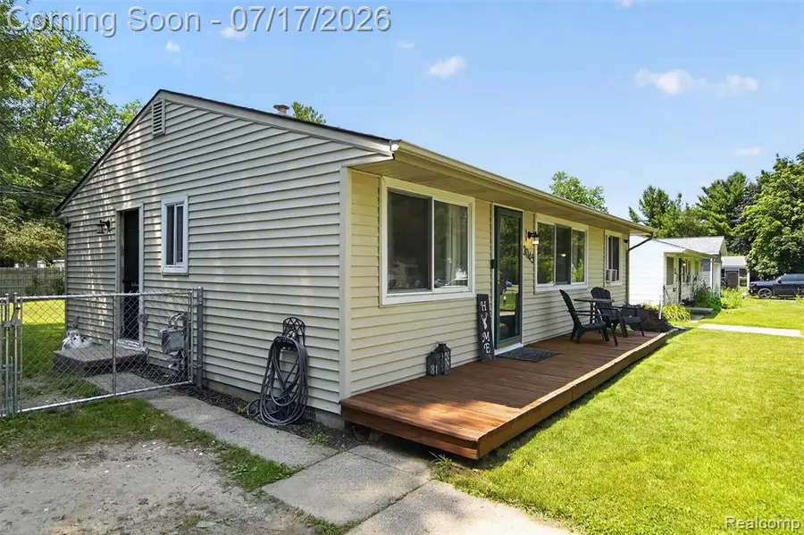 3045 Fisher, Commerce, MI 48390 - #3