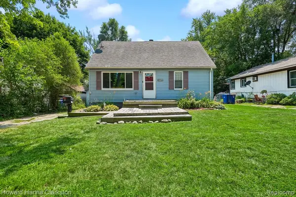 1017 Lakeview, Waterford, MI 48328