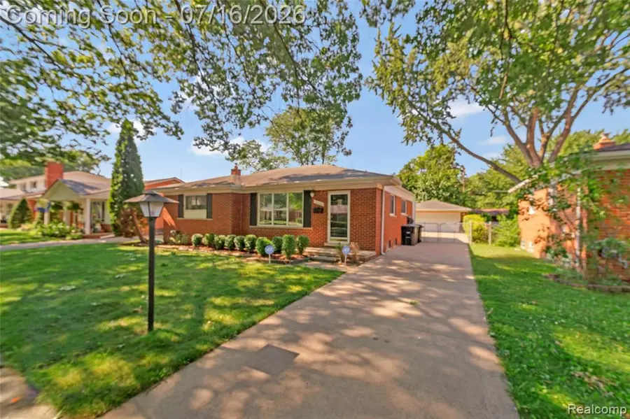 32686 Oakley, Livonia, MI 48154 - #2