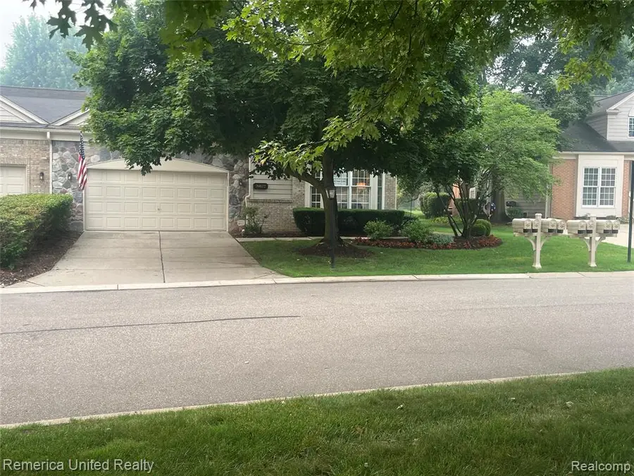 39677 Muirfield, Northville, MI 48168 - #2