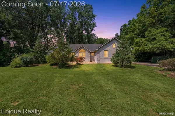 22520 Waltz, New Boston, MI 48164