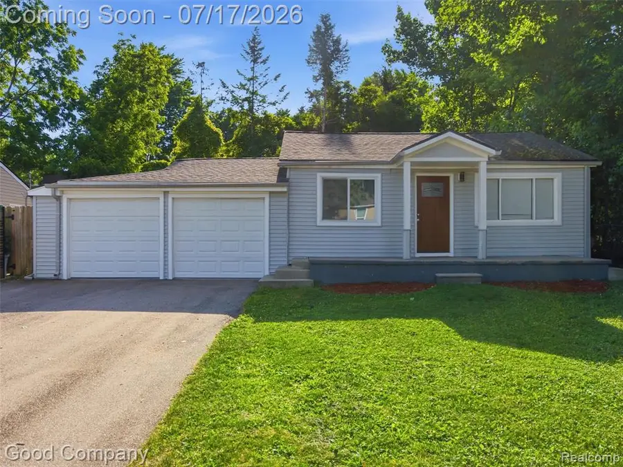 4030 Manitoba, Auburn Hills, MI 48326 - #2