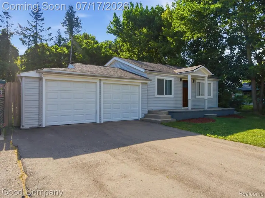 4030 Manitoba, Auburn Hills, MI 48326 - #3