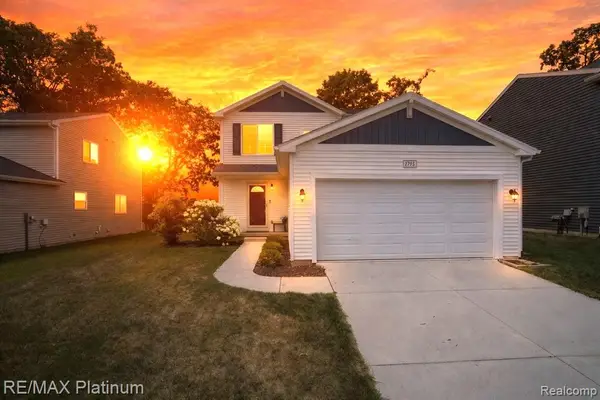 2793 Sycamore River, Fowlerville, MI 48836