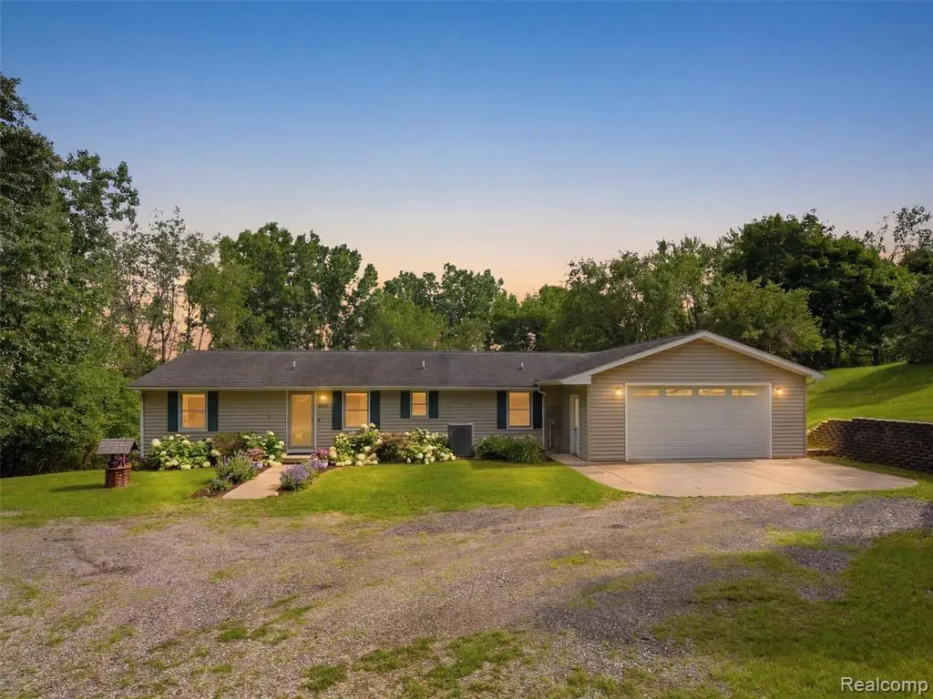 5003 Mason, Howell, MI 48843 - #1