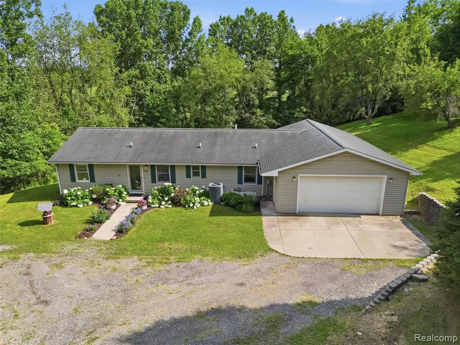 5003 Mason, Howell, MI 48843 - #3