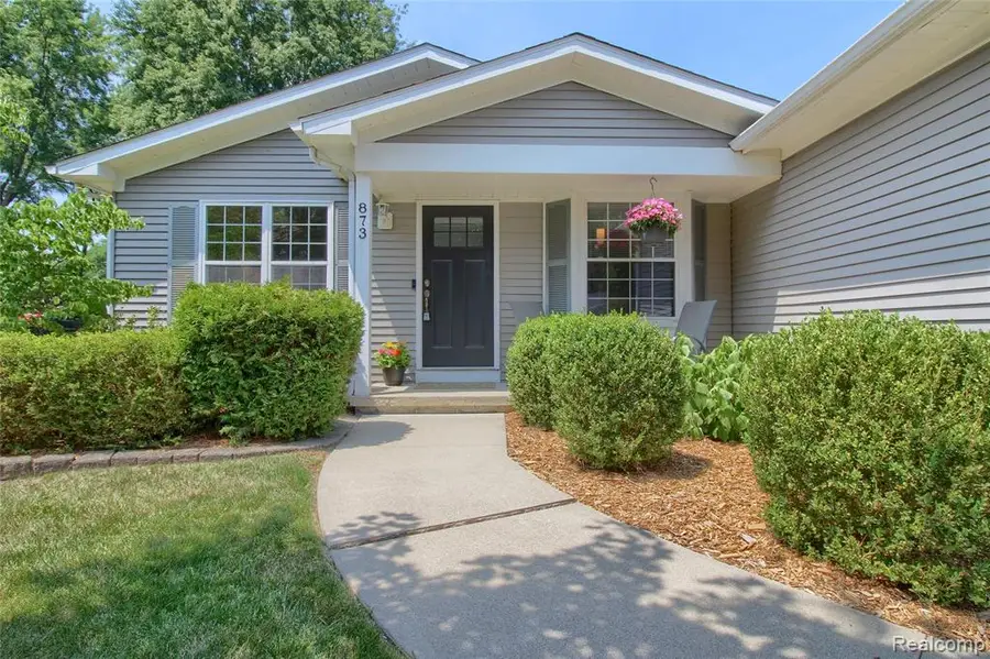 873 Hearthside, South Lyon, MI 48178 - #3
