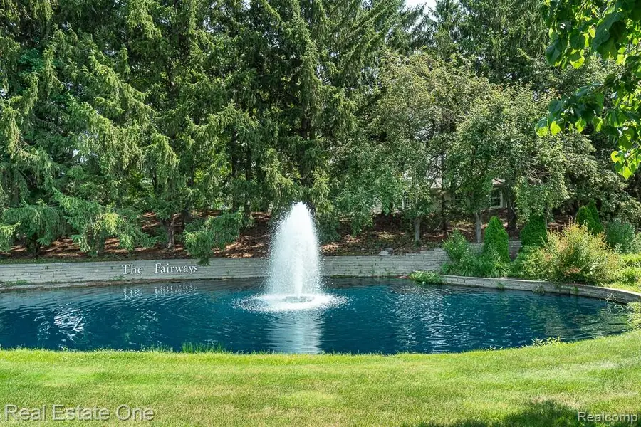 5936 Creekside #87, Troy, MI 48085 - #3