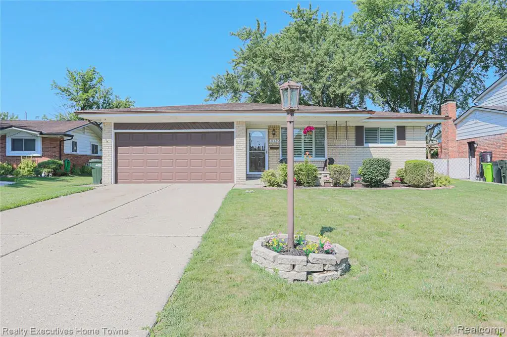 33829 Kennedy, Sterling Heights, MI 48310 - #1