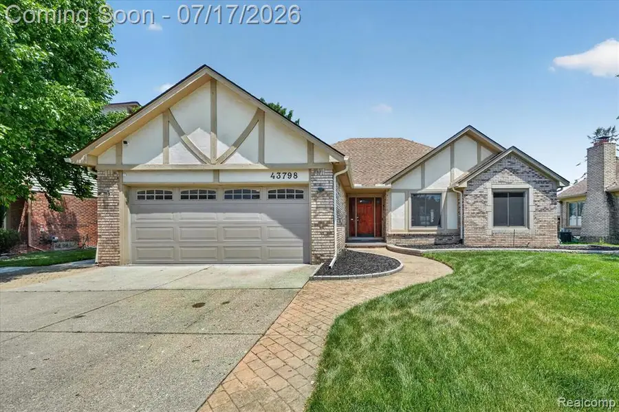 43798 Columbia, Clinton, MI 48038 - #2
