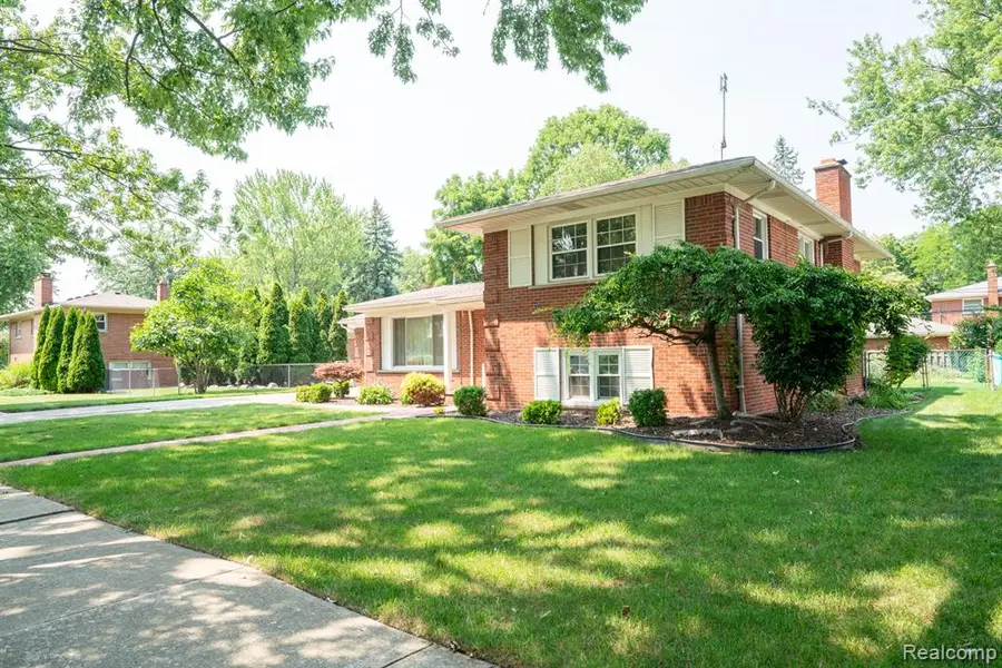 1880 Waverly, Trenton, MI 48183 - #3