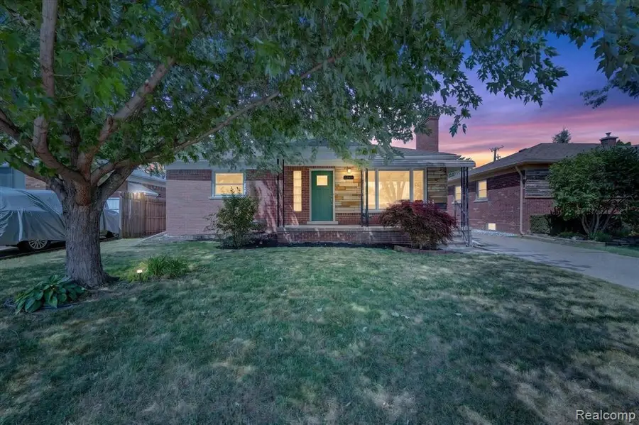 22809 Harper Lake, Saint Clair Shores, MI 48080 - #2