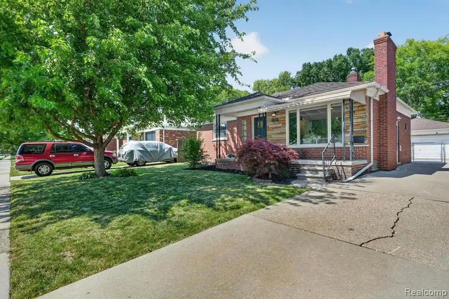 22809 Harper Lake, Saint Clair Shores, MI 48080 - #3