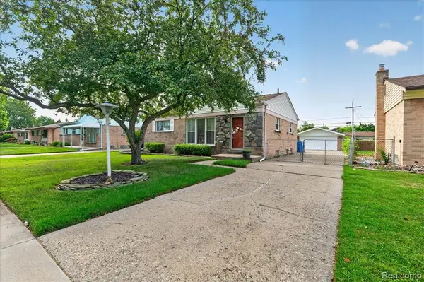 11908 Stamford, Warren, MI 48089
