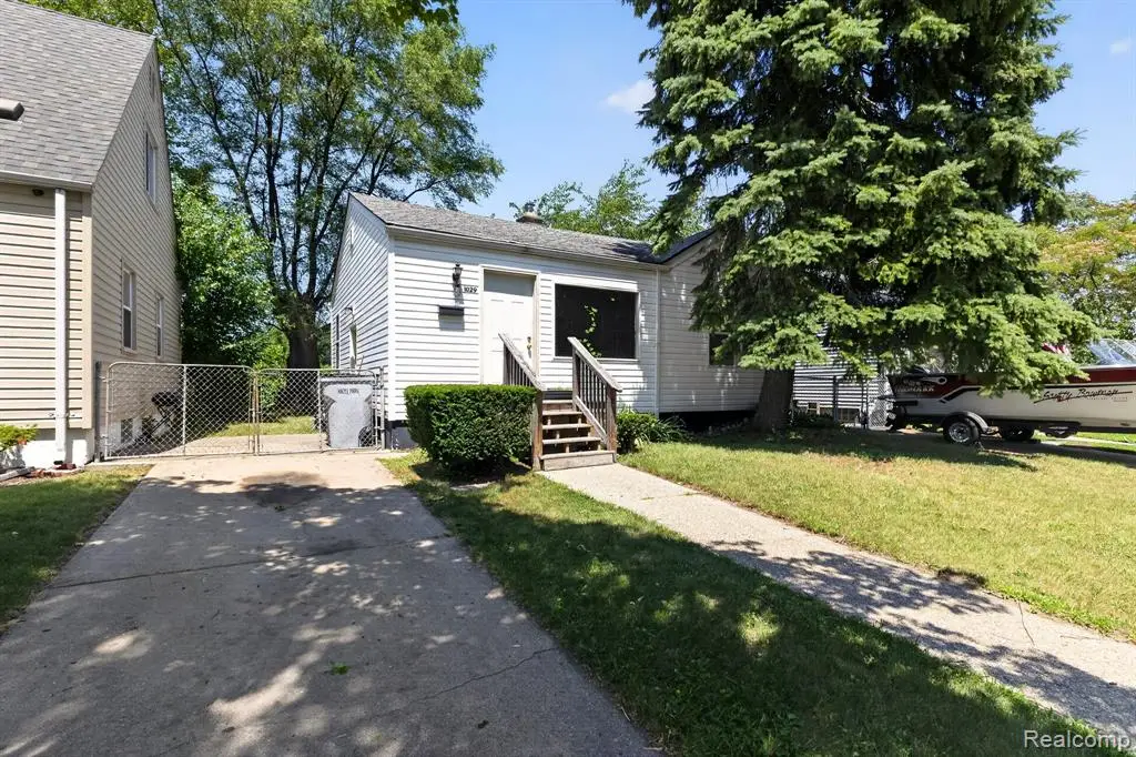 1029 E Woodruff, Hazel Park, MI 48030 - #1