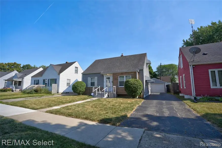 631 Alvord, Flint, MI 48507 - #2