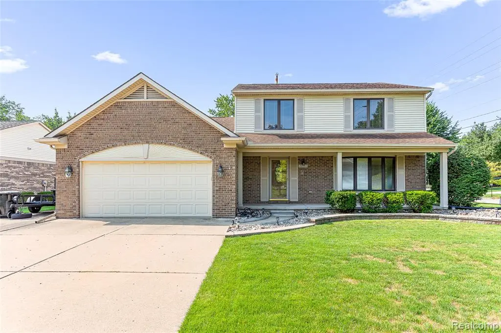 22333 Crestwood, Trenton, MI 48183 - #1