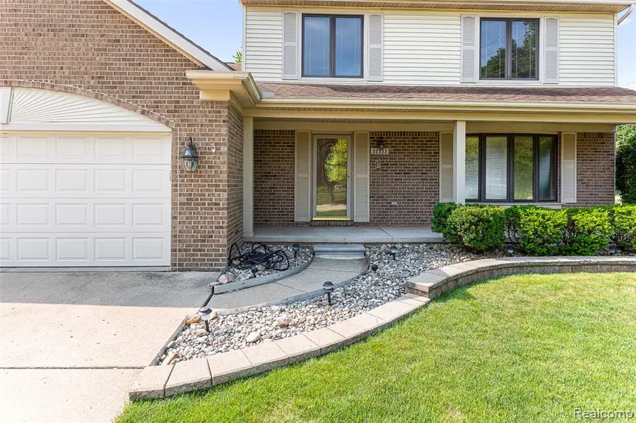 22333 Crestwood, Trenton, MI 48183 - #2