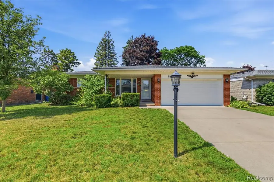 3827 Pall, Warren, MI 48092 - #2