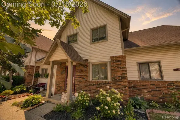 7300 Bluewater #110, Clarkston, MI 48348