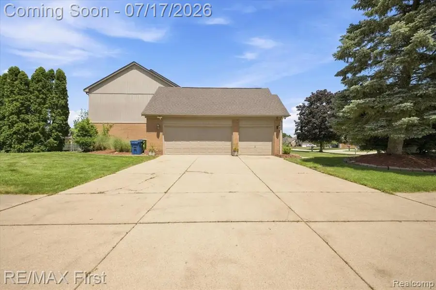 50443 Middle River, Macomb, MI 48044 - #3
