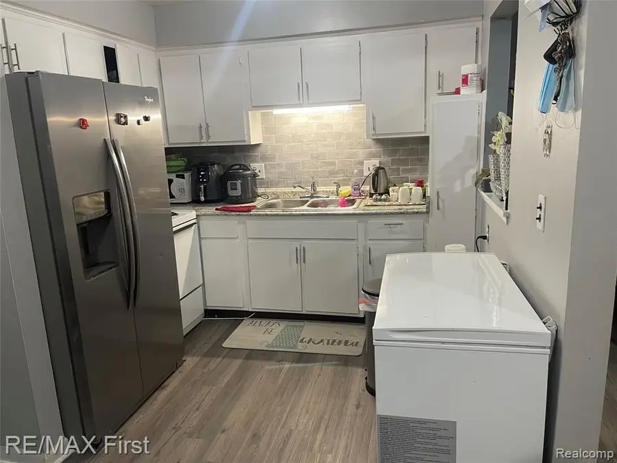 29106 Lund, Warren, MI 48093 - #3