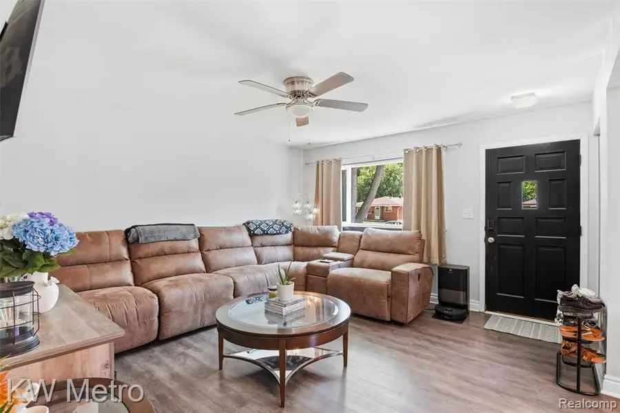 19411 Antago, Livonia, MI 48152 - #3