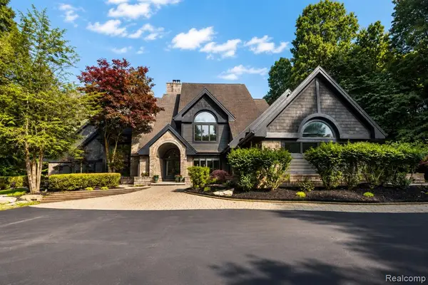 8180 N Ridge, Canton, MI 48187