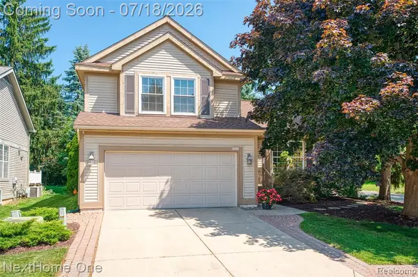 6496 Lake Meadow, Waterford, MI 48327