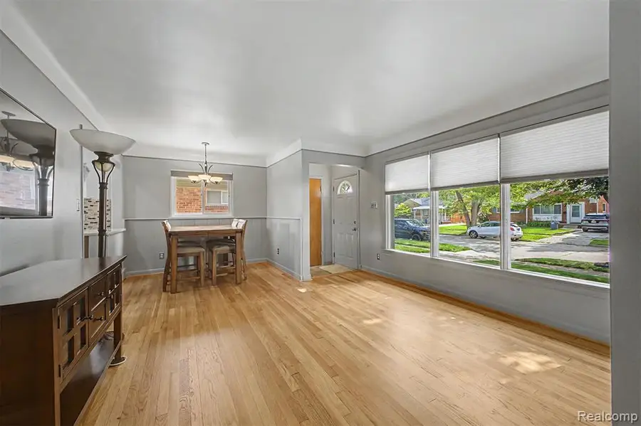 9904 Fox, Allen Park, MI 48101 - #3